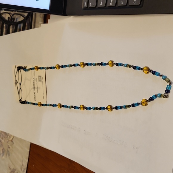 Corinne McCormck, 28", multi color eyeglass holder - Picture 3 of 4